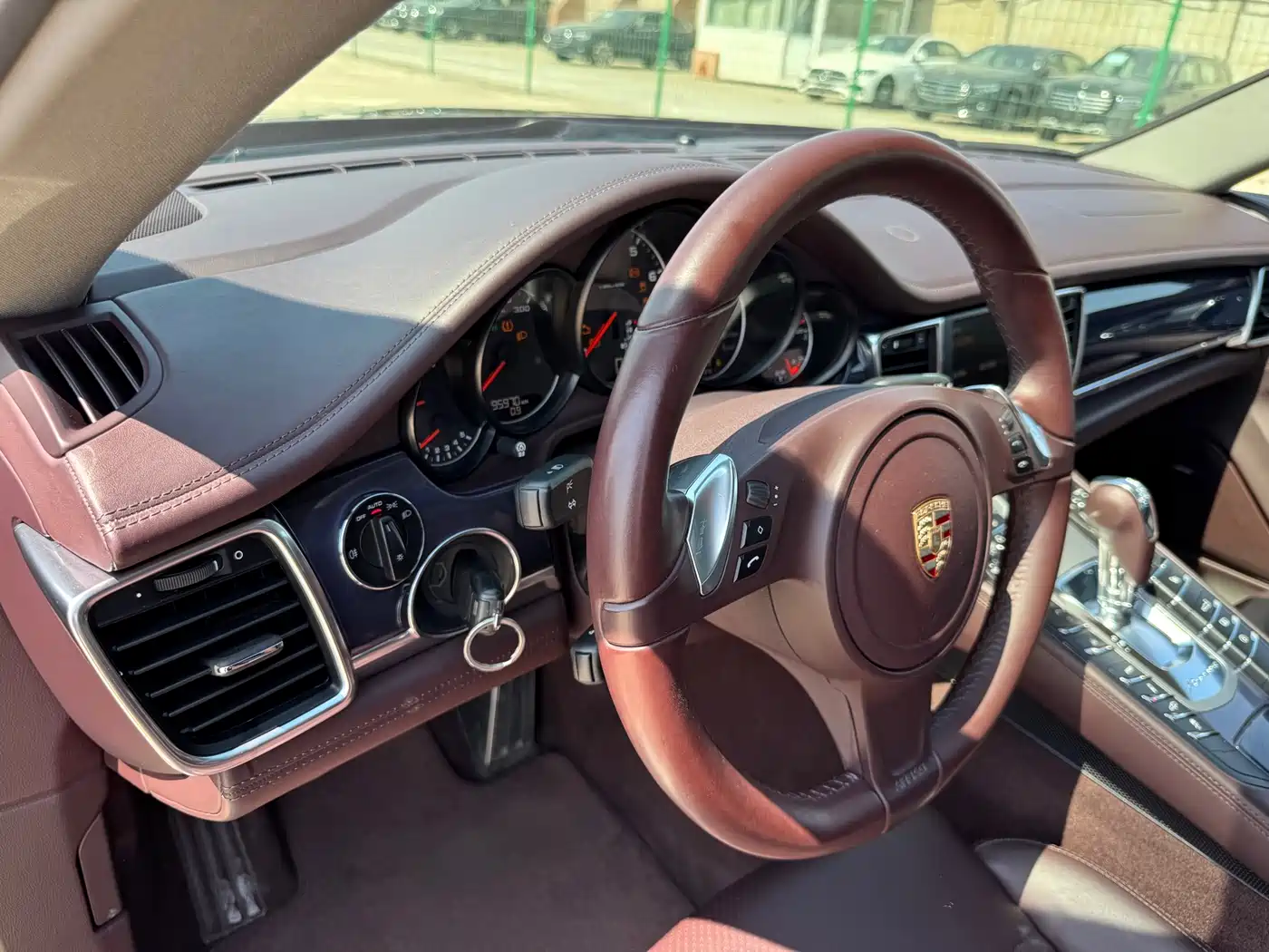 Porsche Panamera 2013 Panamera 4 Platinum Edition 3.6L фото 11