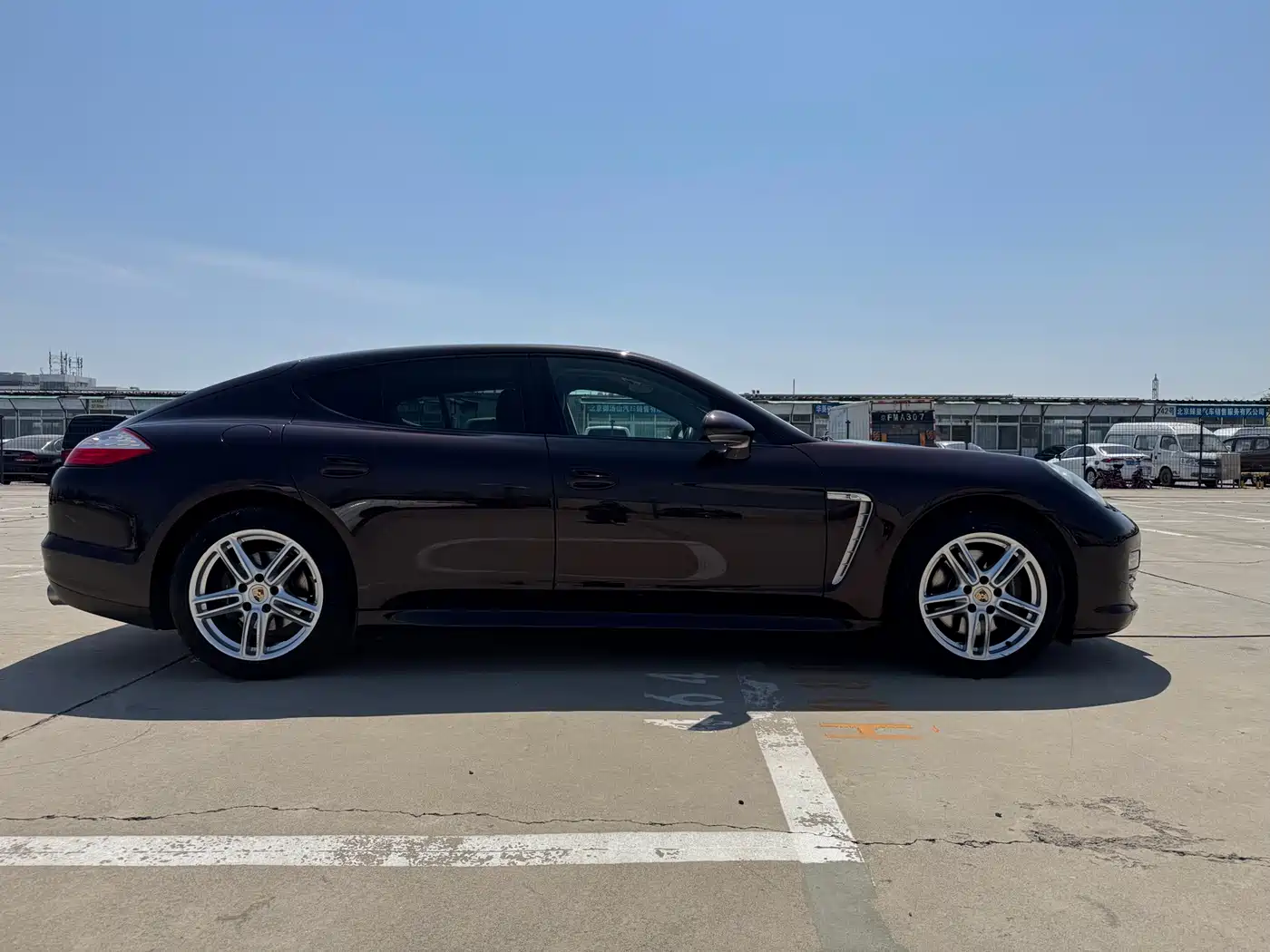 Porsche Panamera 2013 Panamera 4 Platinum Edition 3.6L фото 4