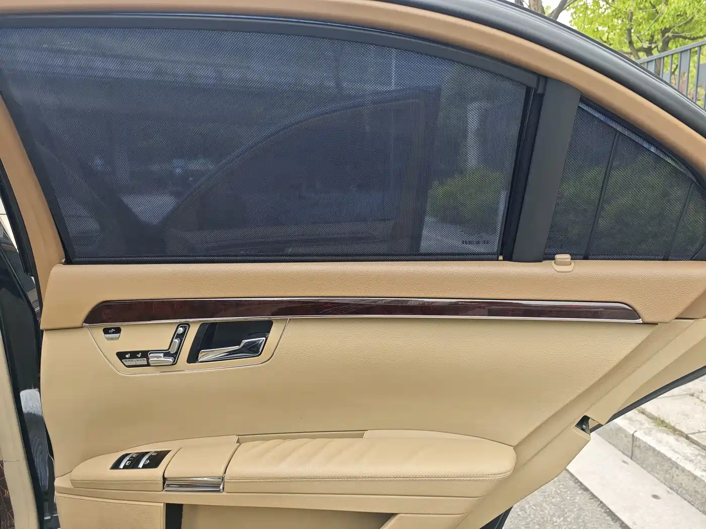 Mercedes-Benz S-Class 2010 Model S 400 L HYBRID фото 18