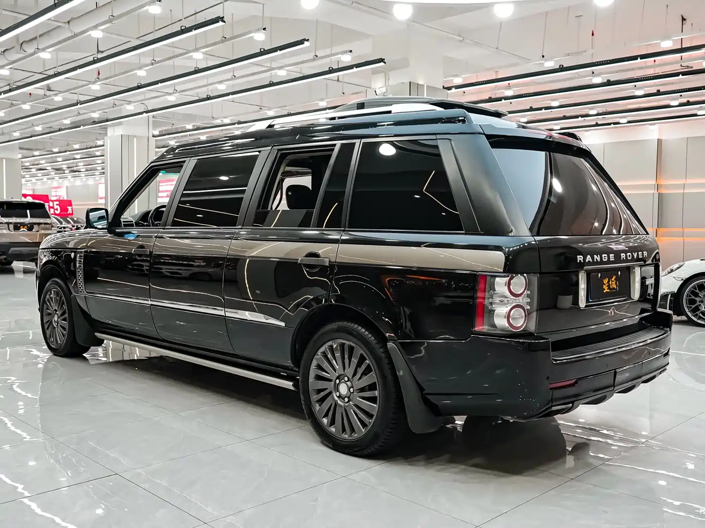Land Rover Range Rover 2014 5.0 SC V8 AB Ultimate Genesis Extended Edition фото 7
