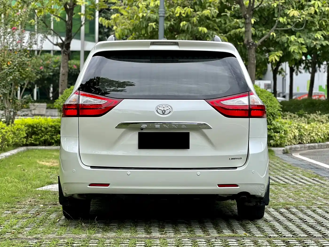 Toyota Sienna 2015 3.5L 2WD LE фото 5