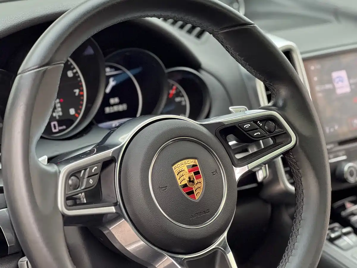 Porsche Cayenne 2016 Cayenne 3.0T фото 17