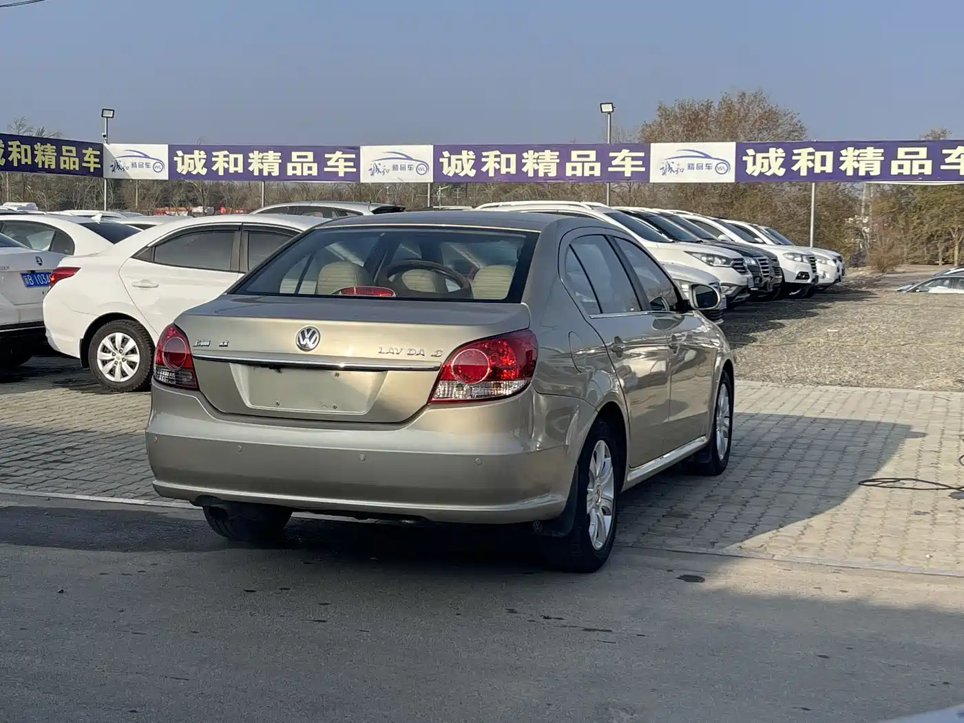 Volkswagen Lavida 2011 1.6L Automatic Pinxuan Edition фото 9