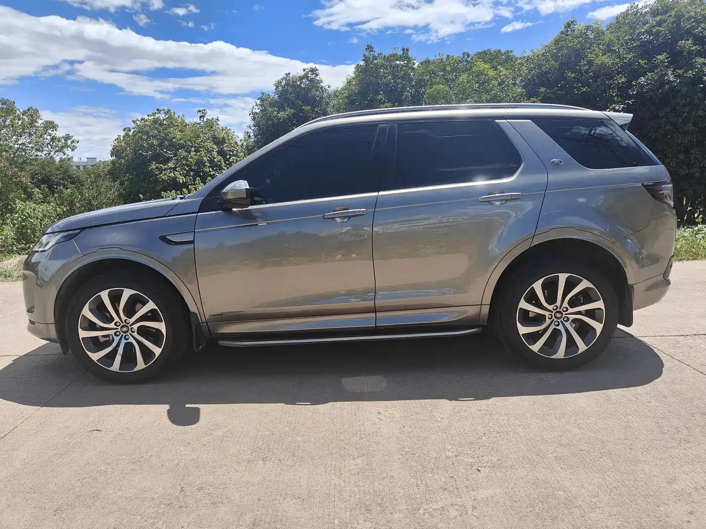 LAND ROVER DISCOVER SPORTS