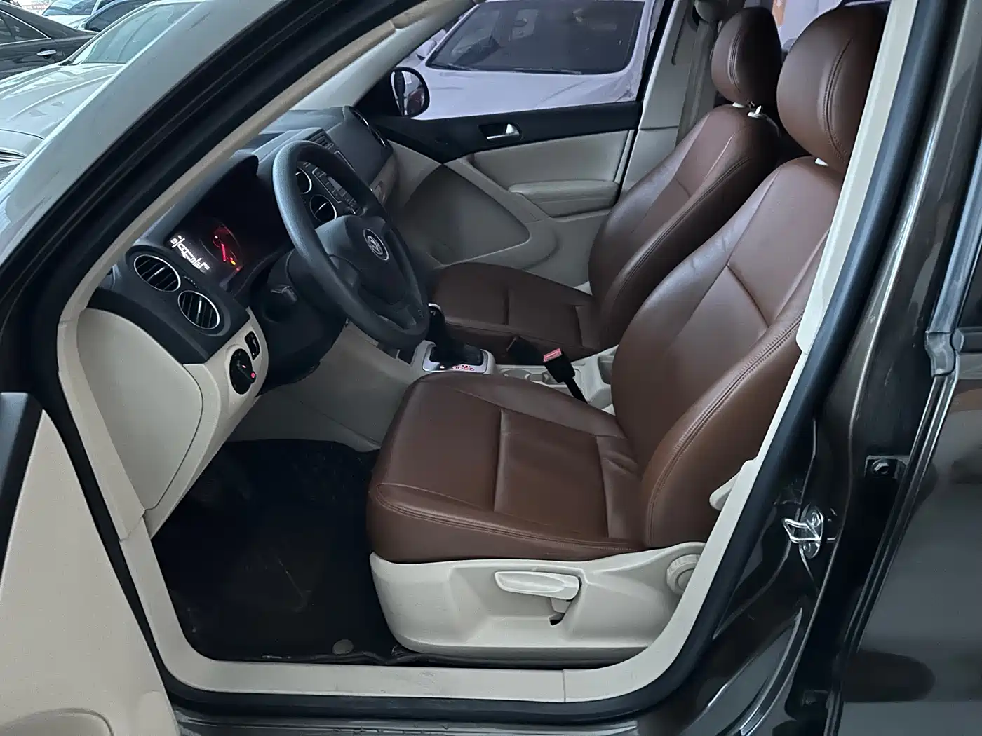 Volkswagen Tiguan 2015 1.8TSI Automatic 2WD Trendline фото 11