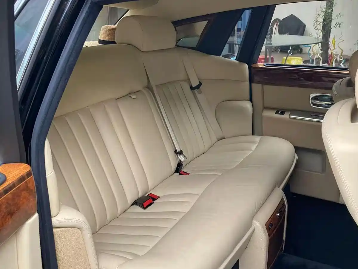 Rolls-Royce Phantom 2006 Model 6.7L Presidential фото 7