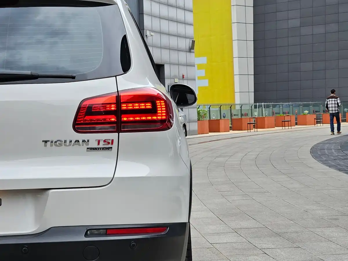 Volkswagen Tiguan 2013 2.0TSI Auto 4WD Luxury Edition фото 18