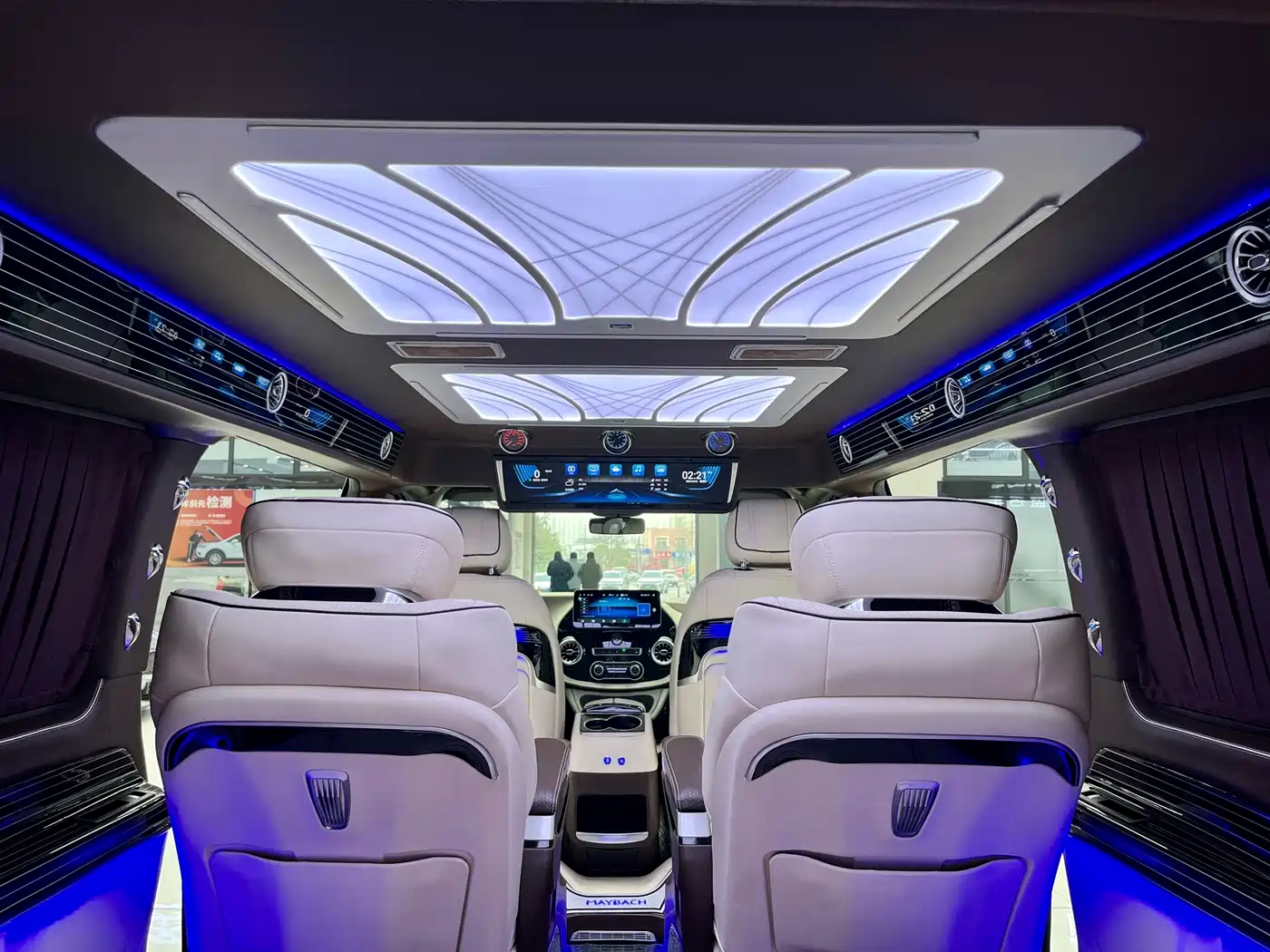Mercedes-Benz Vito 2023 2.0T Business 7-Seater фото 17