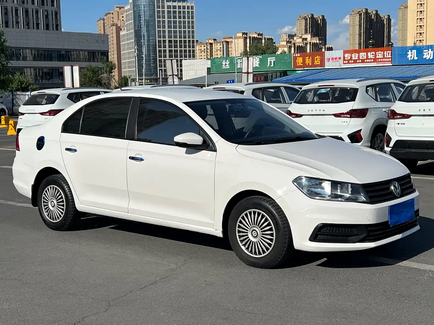 Volkswagen Santana 2016 1.6L Manual Trend Edition фото 3