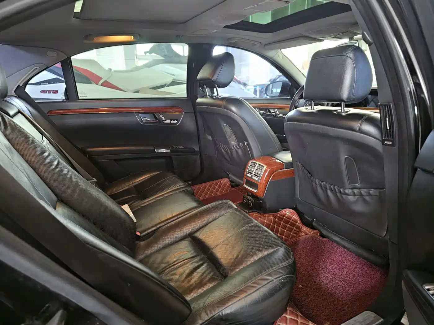 Mercedes-Benz S-Class фото 9