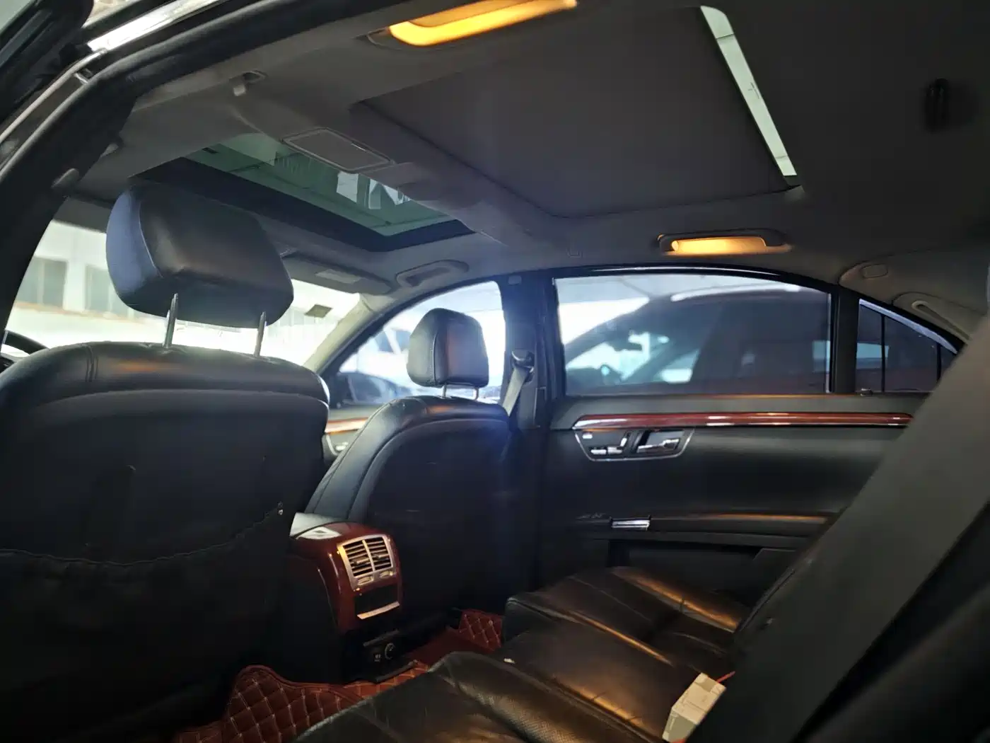 Mercedes-Benz S-Class фото 8
