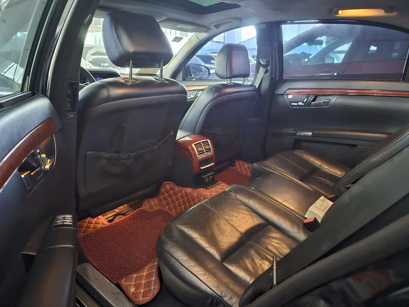 Mercedes-Benz S-Class фото 7