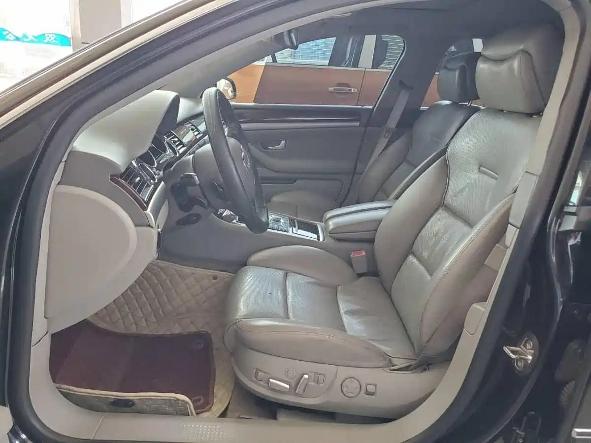 Audi A8 2005 A8L 4.2L фото 7
