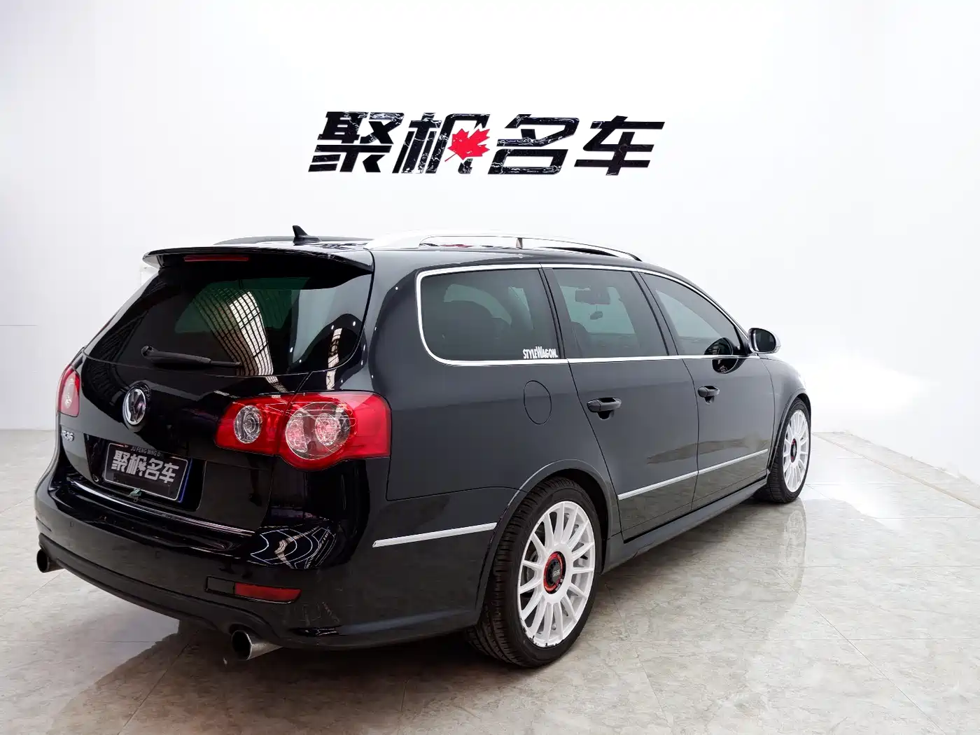 Volkswagen Passat 2008 Volkswagen R36 Wagon фото 3