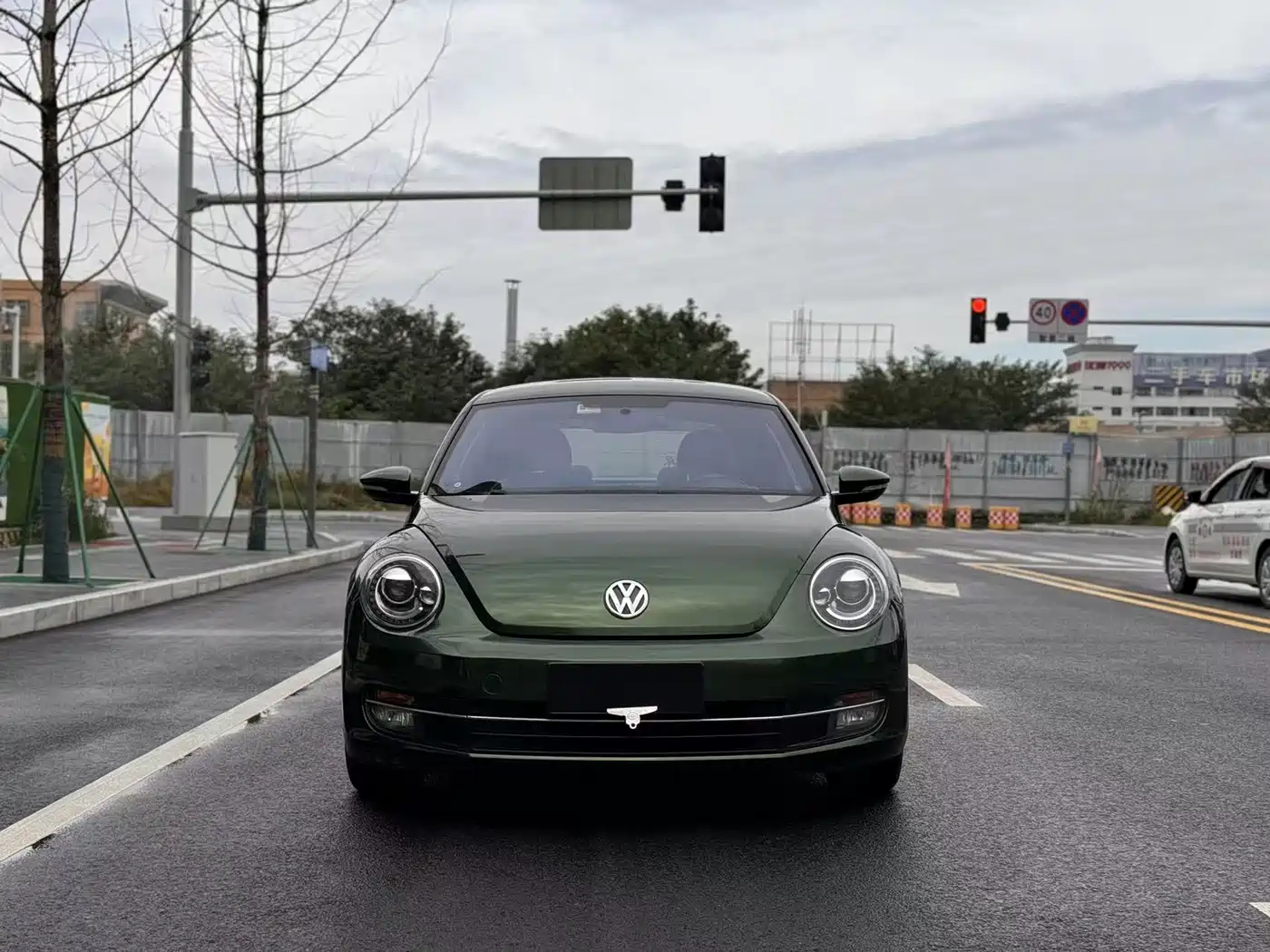 Volkswagen Beetle 2014 1.4TSI Fashion Edition фото 2