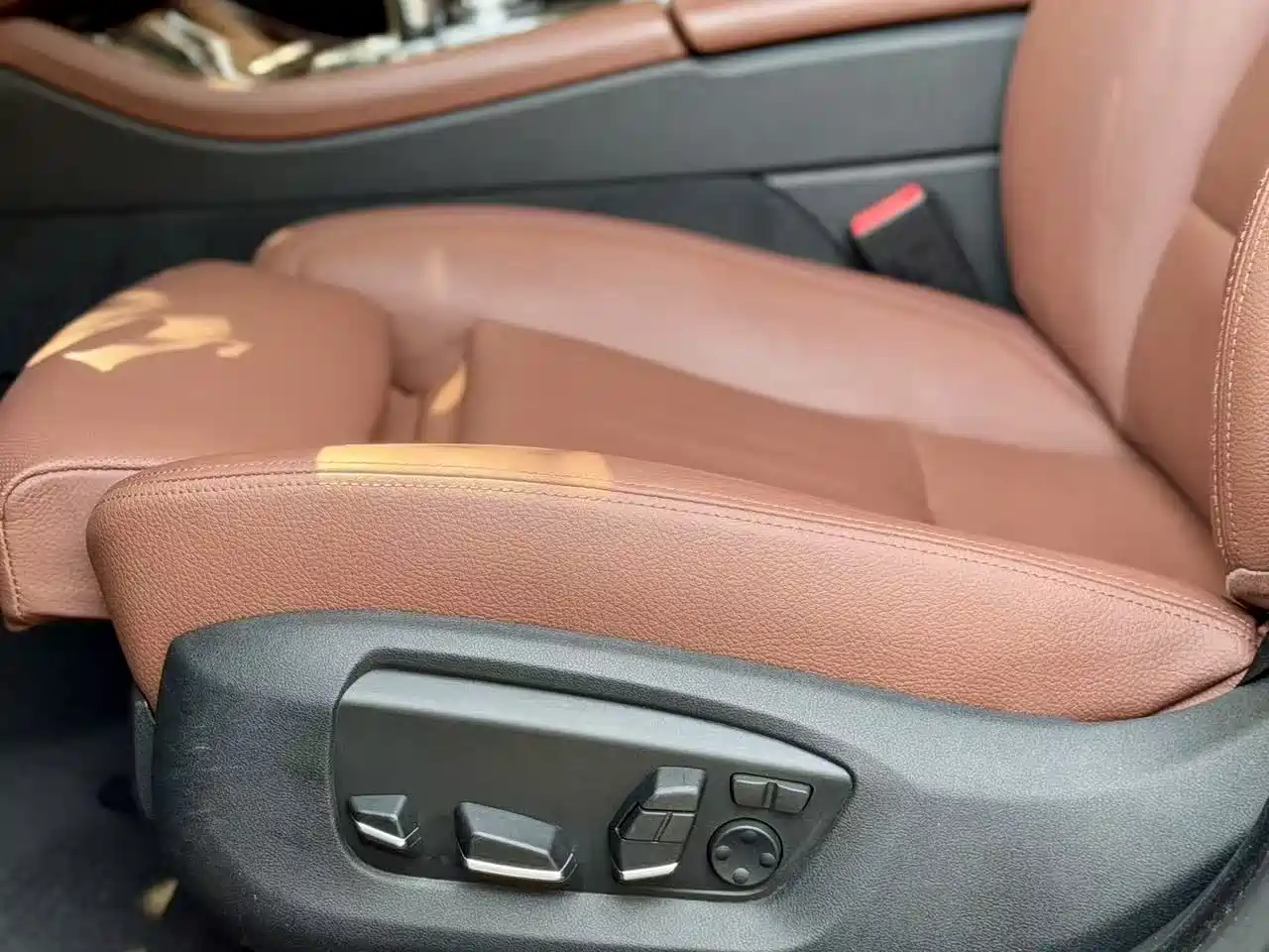 BMW 5 Series 2015 535Li Leading фото 9