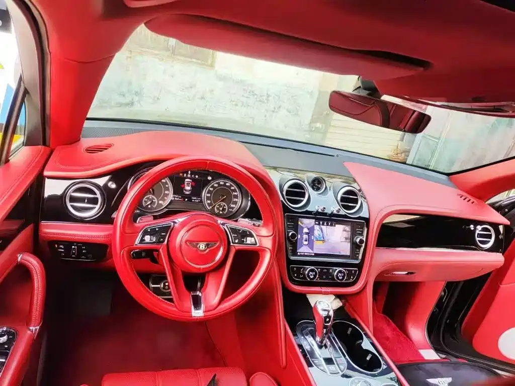 BENTLEY TIMYUE PLUG IN HYBRID