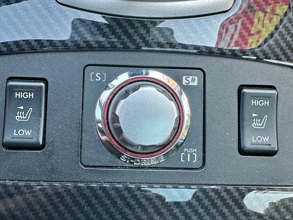 Subaru Legacy 2010 2.5GT Luxury Navigation Edition фото 21