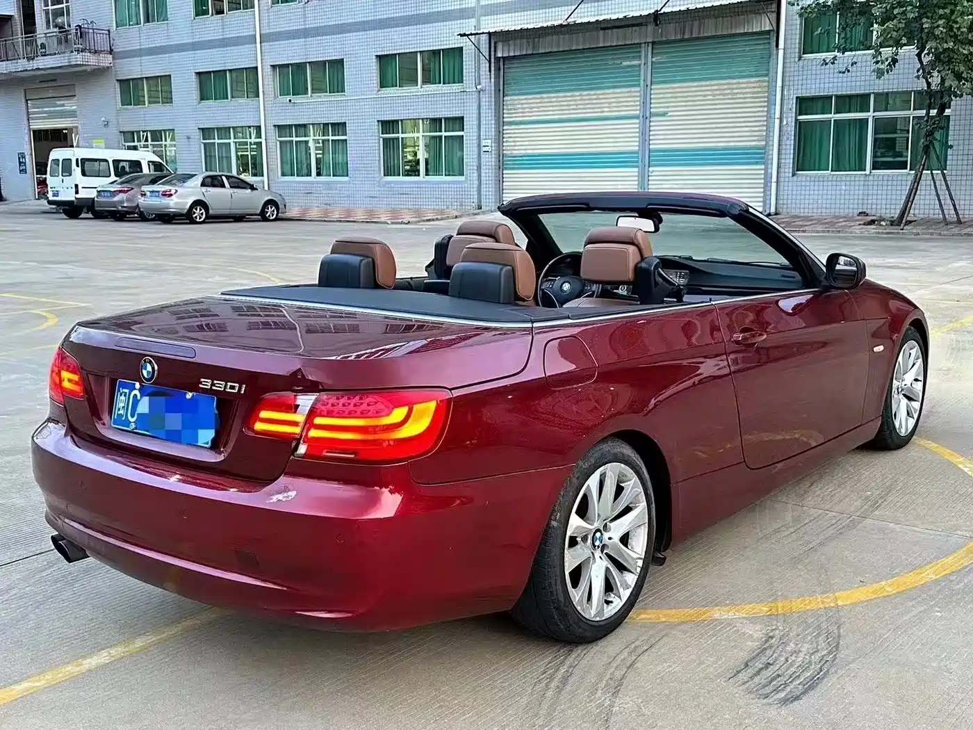 BMW 3 Series (Import) 2011 330i Convertible Coupe фото 9