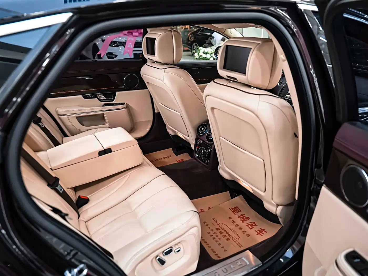 Jaguar XJ 2013 XJL 5.0 SC Ultimate Genesis Edition 5-seater фото 21