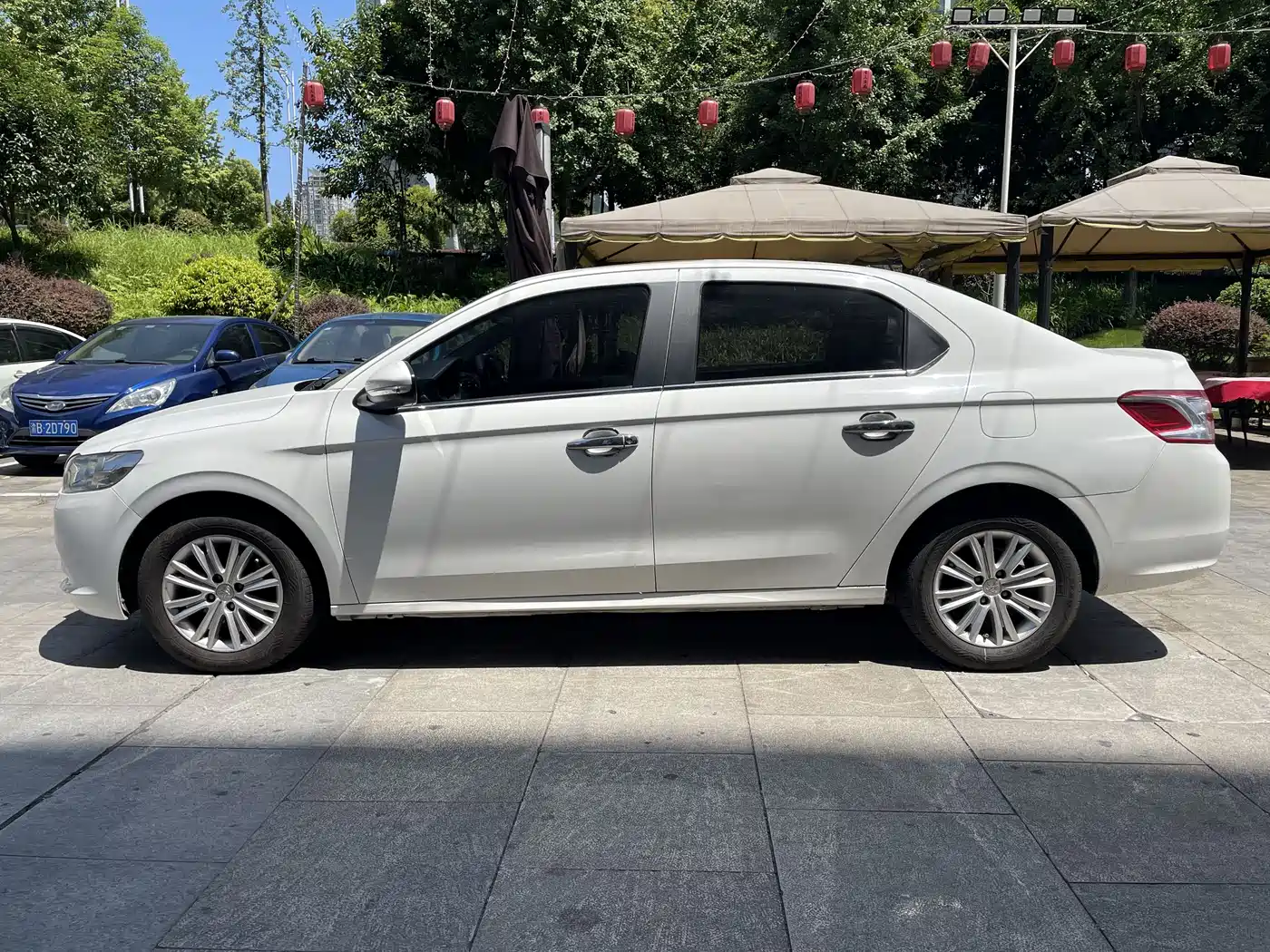 Peugeot 301 2016 1.6L Manual Luxury Edition фото 7