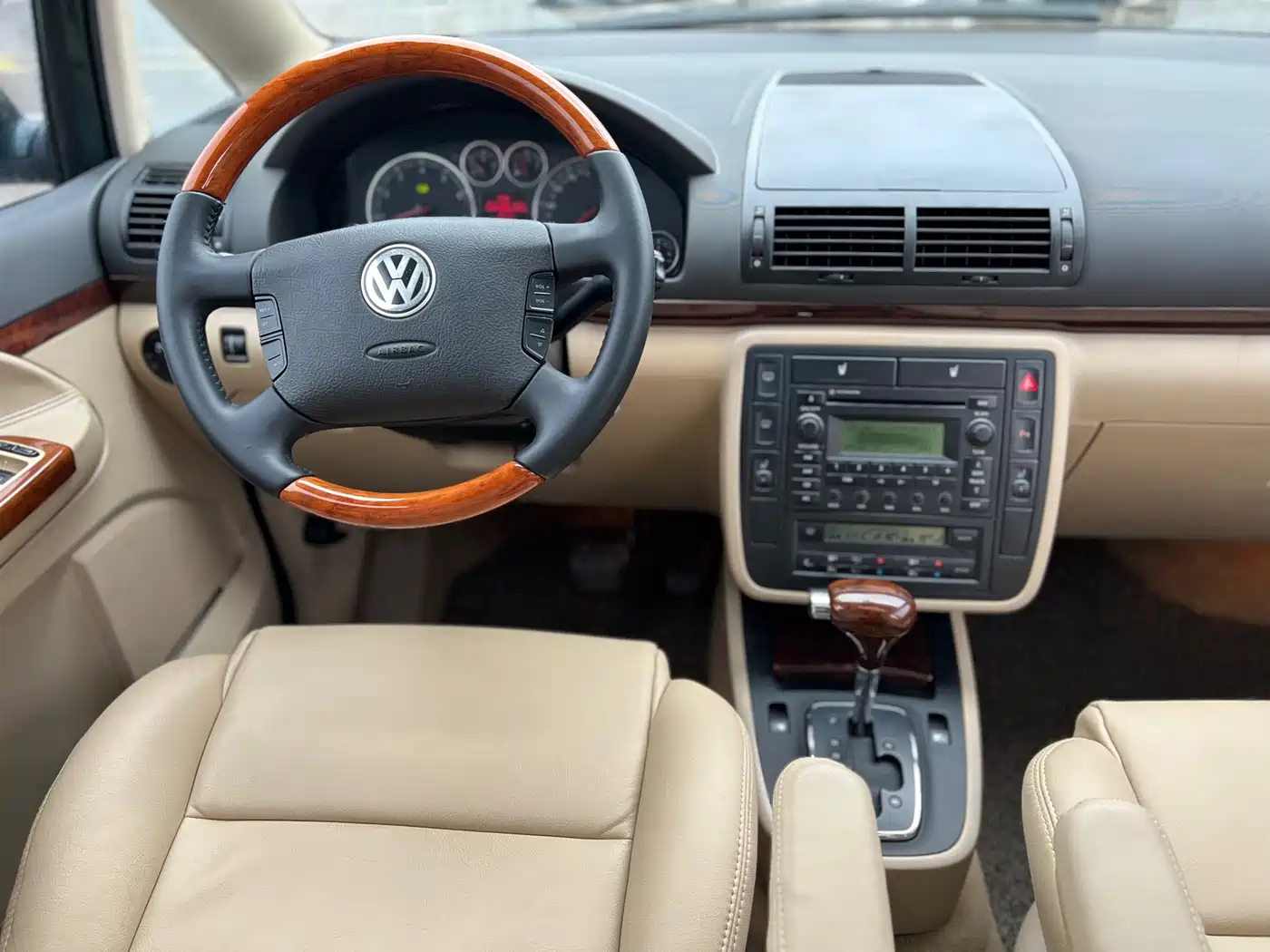 Volkswagen Sharan 2004 Model 1.8T Automatic фото 6