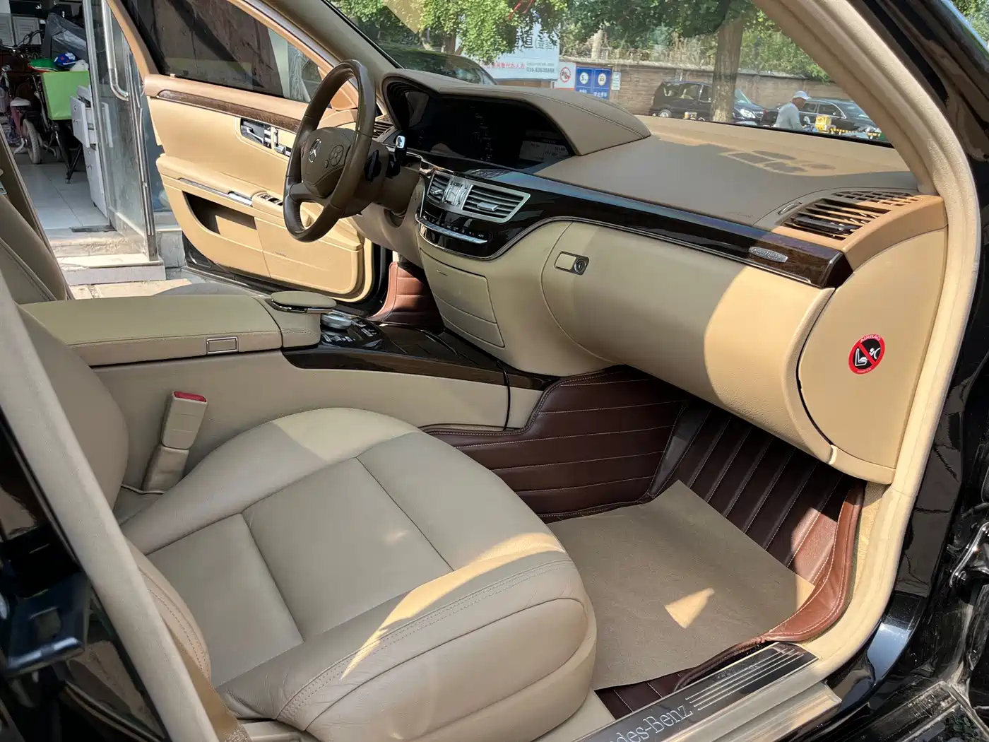 Mercedes-Benz S-Class 2012 S 300 L Luxury Grand Edition фото 18