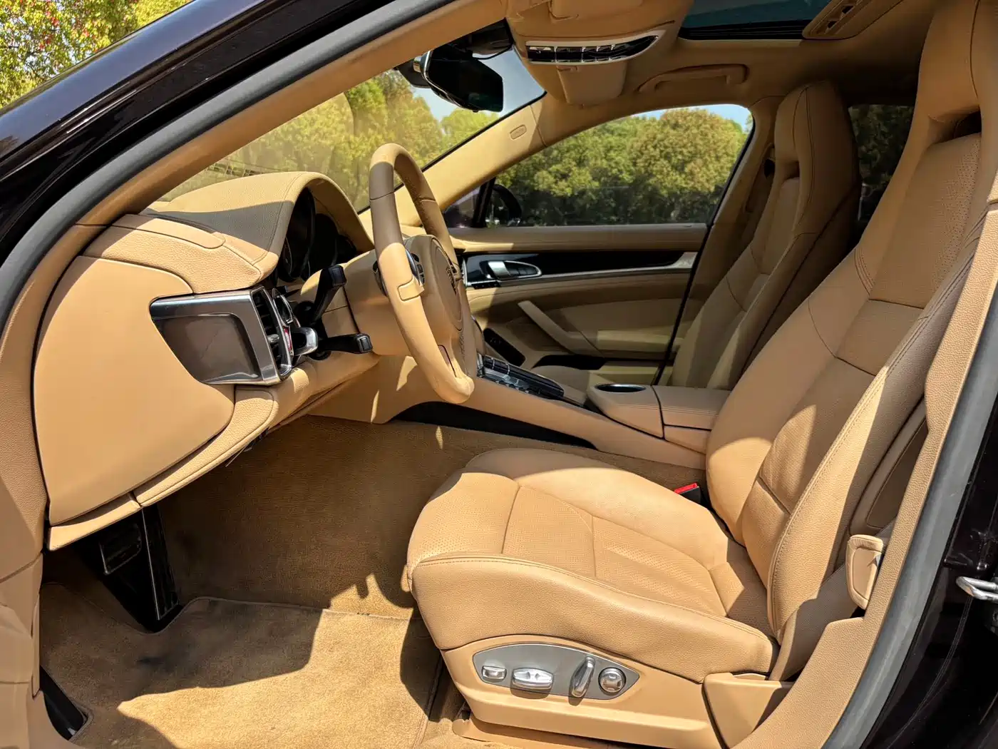 Porsche Panamera 2014 Panamera 4 3.0T фото 7