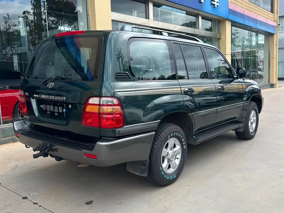 Toyota Land Cruiser (Import) фото 6