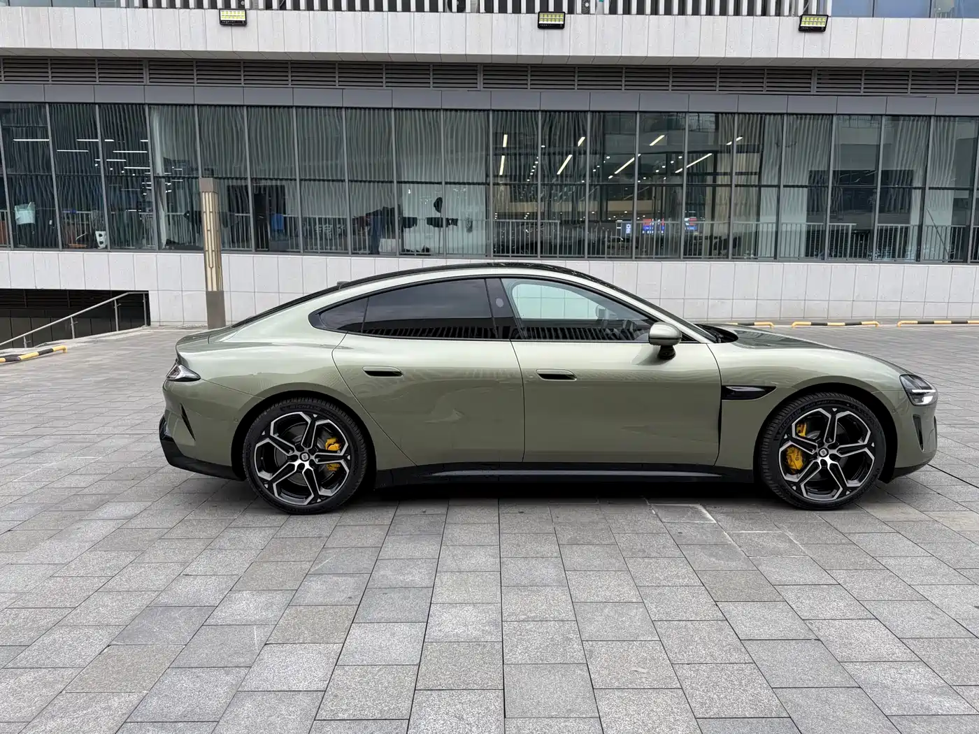 XIAOMI CAR XIAOMI SU7