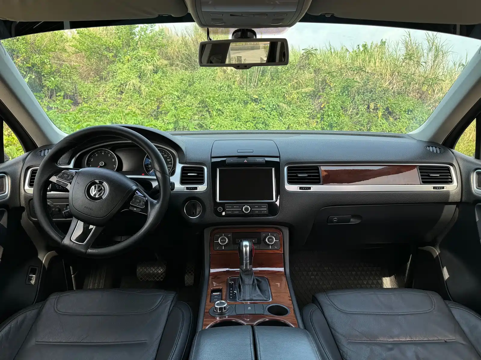 Фото 4 - Volkswagen Touareg