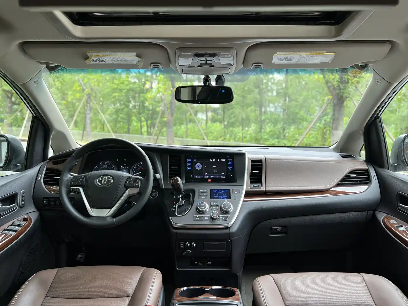 Toyota Sienna 2015 3.5L 2WD LE фото 18