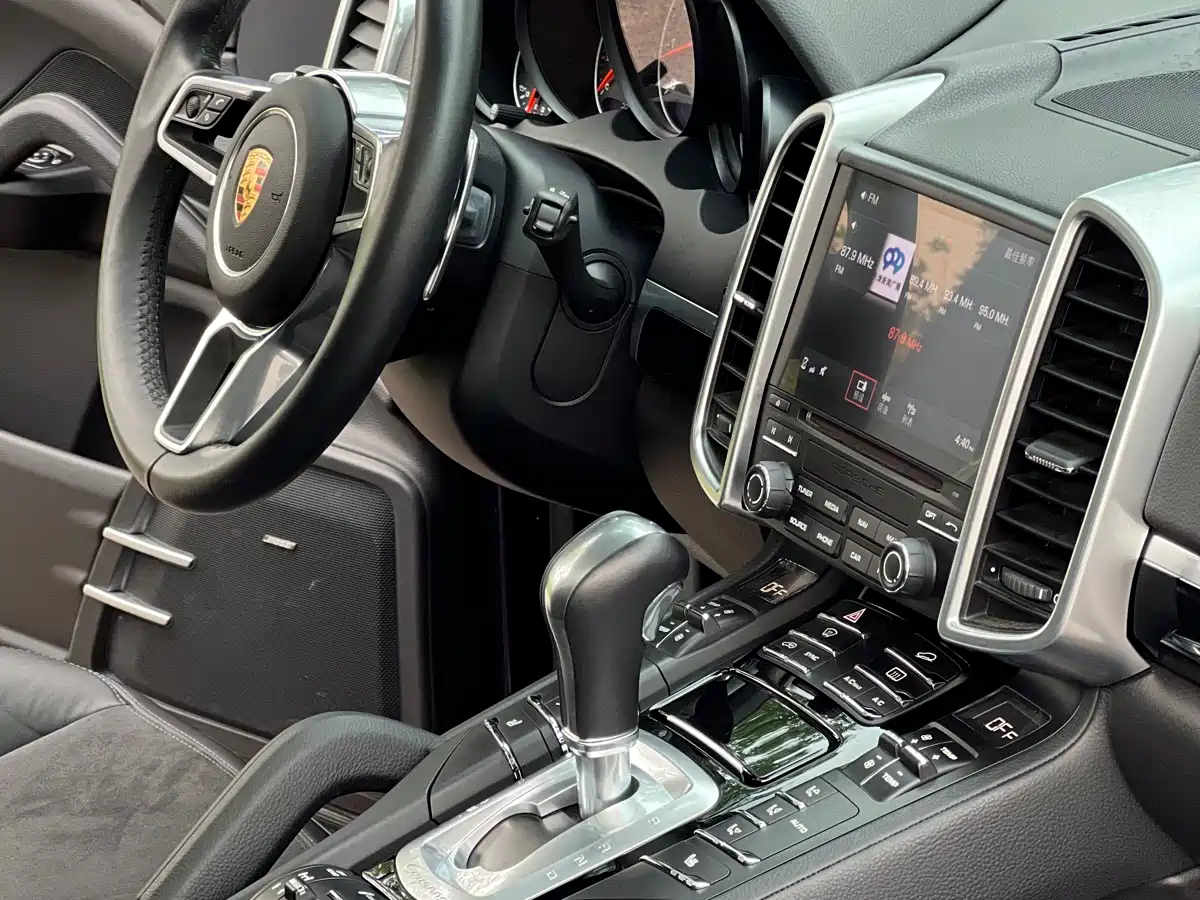 Porsche Cayenne 2016 Cayenne 3.0T фото 26