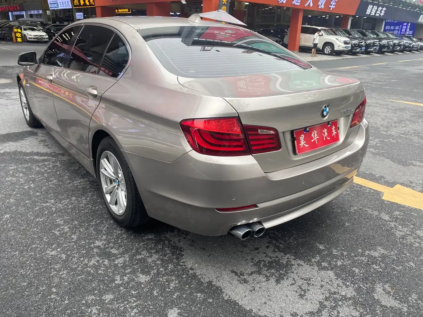 BMW 5 Series 2013 525Li Excellence Edition фото 4