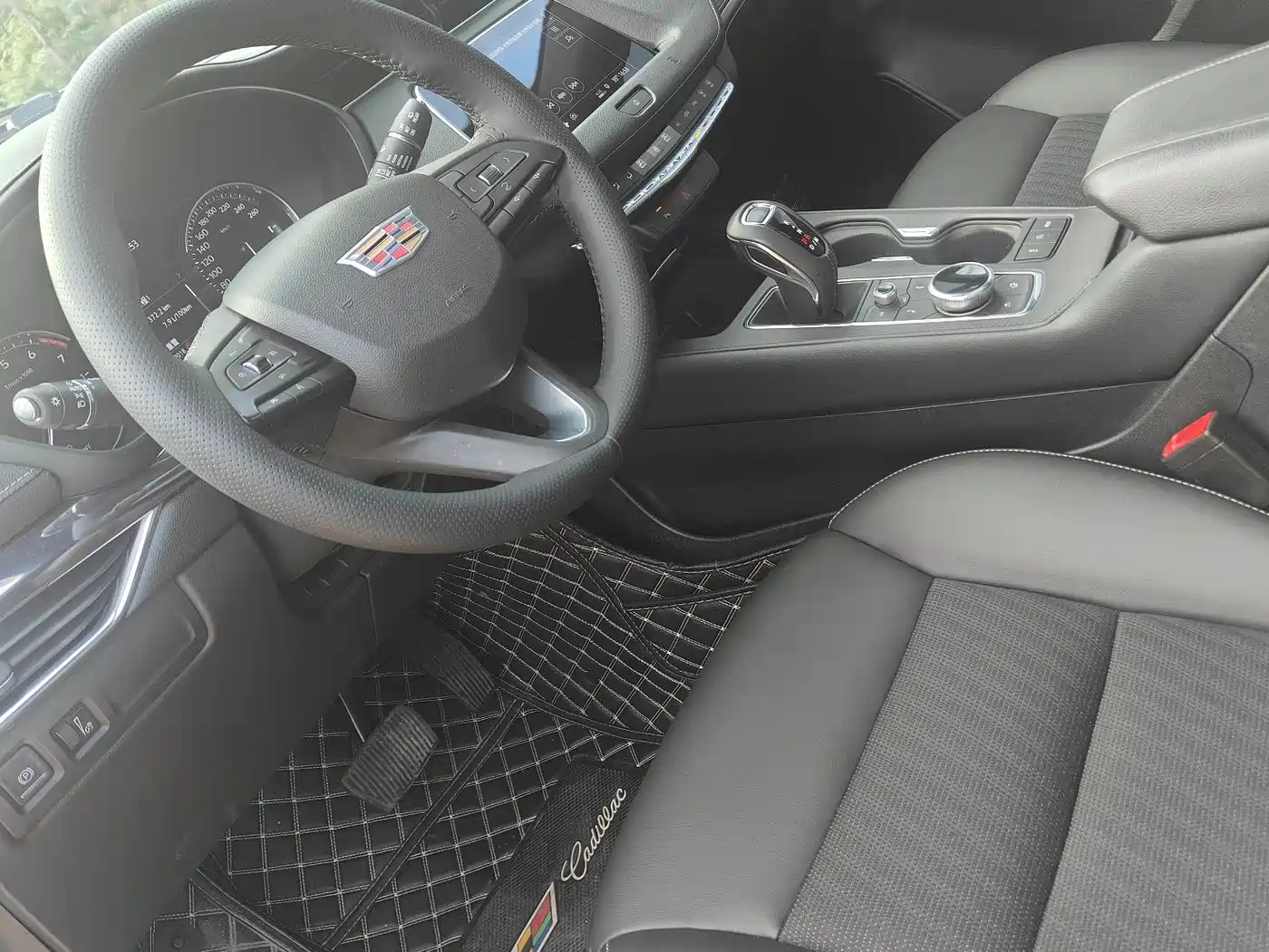Cadillac XT4 2020 28T 2WD Technology фото 6