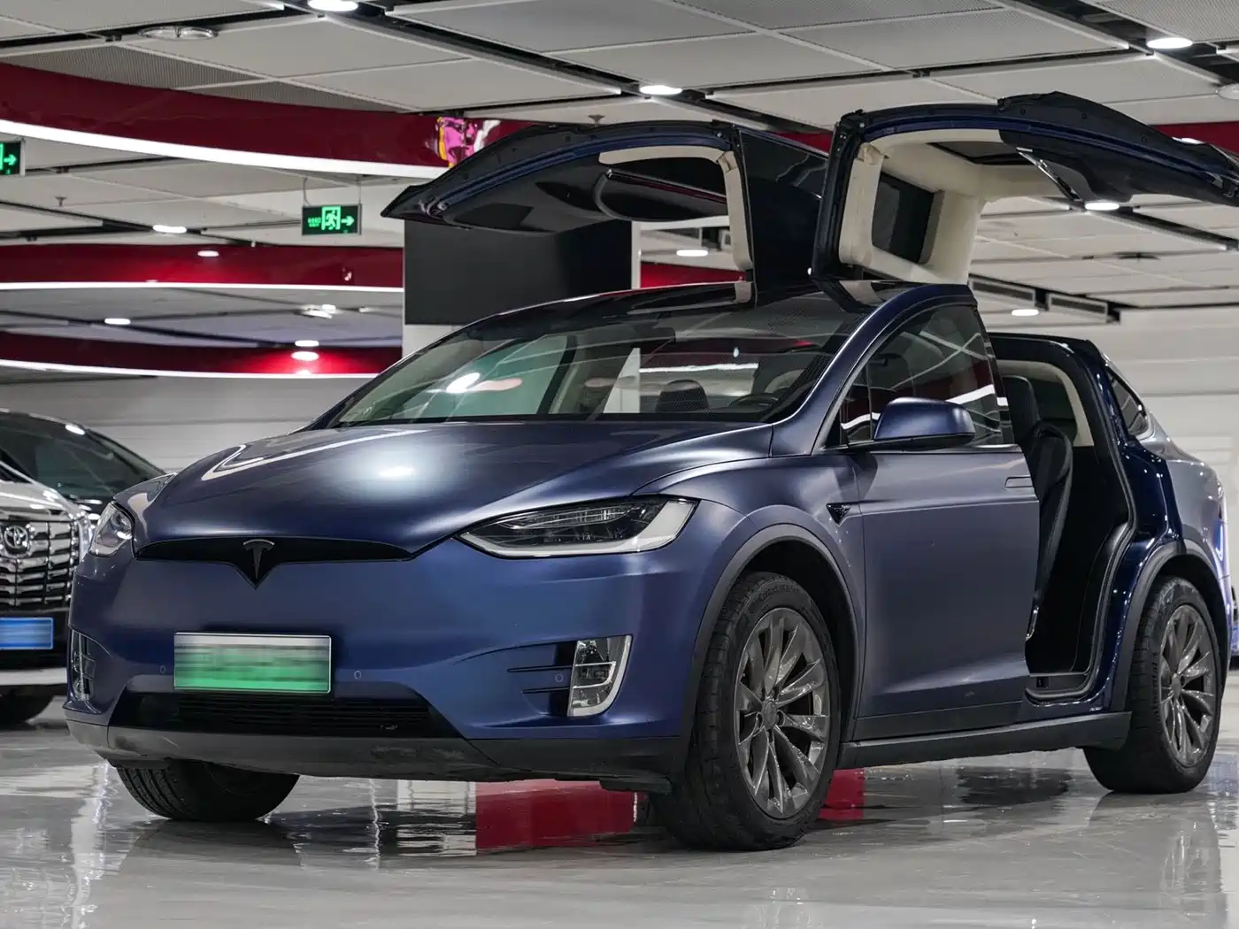 TESLA MODEL X