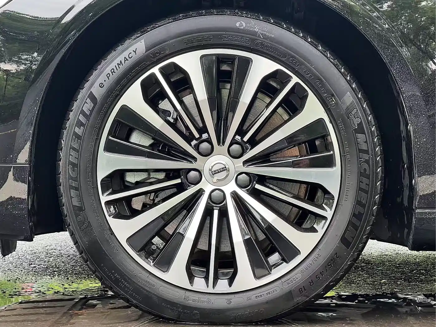 Volvo S90 Plug-in Hybrid 2023 2024 PHEV AWD Long Range Momentum Luxury Edition