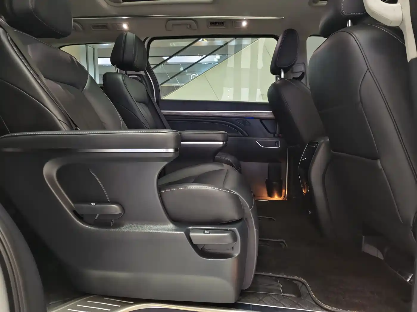 GAC Trumpchi Trumpchi M8 2021 Leading Show Series 390T Prestige Edition фото 24