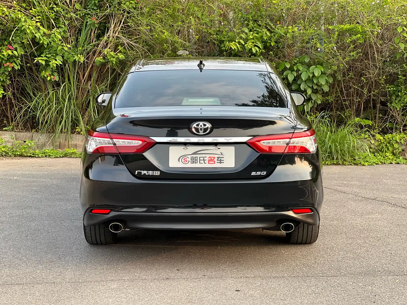 Фото 5 - Toyota Camry