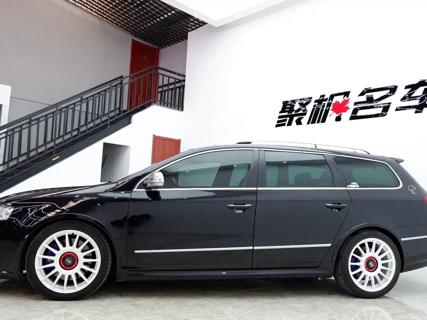 Volkswagen Passat 2008 Volkswagen R36 Wagon фото 2
