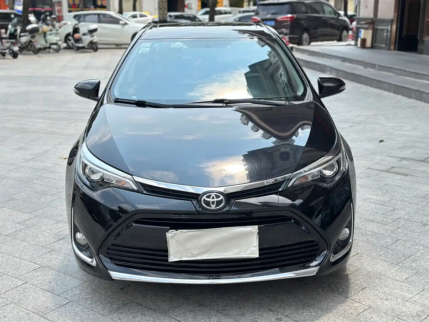 Toyota Levin 2017 Facelift 185T CVT Elite (China V) фото 2