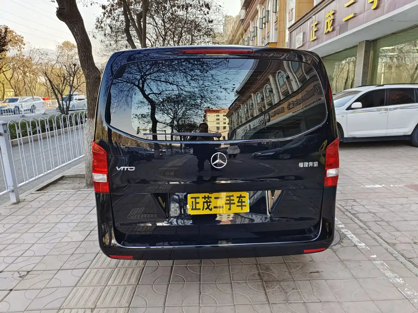 Mercedes-Benz Vito 2021 2.0T Elite 7-Seater фото 11