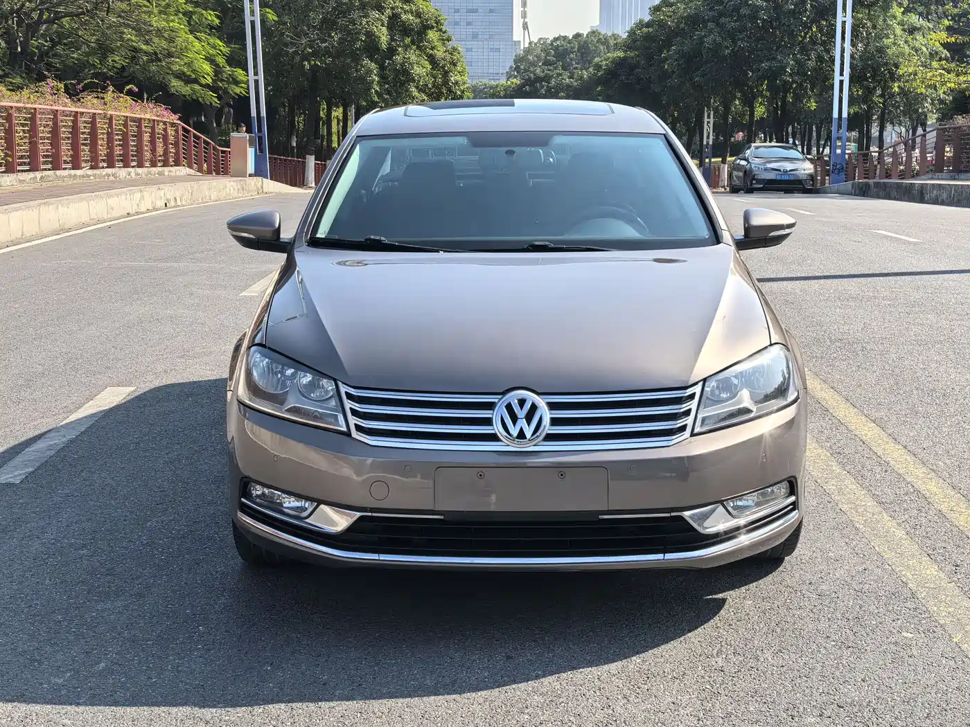 Volkswagen Magotan 2016 1.8TSI Smart Leading фото 2