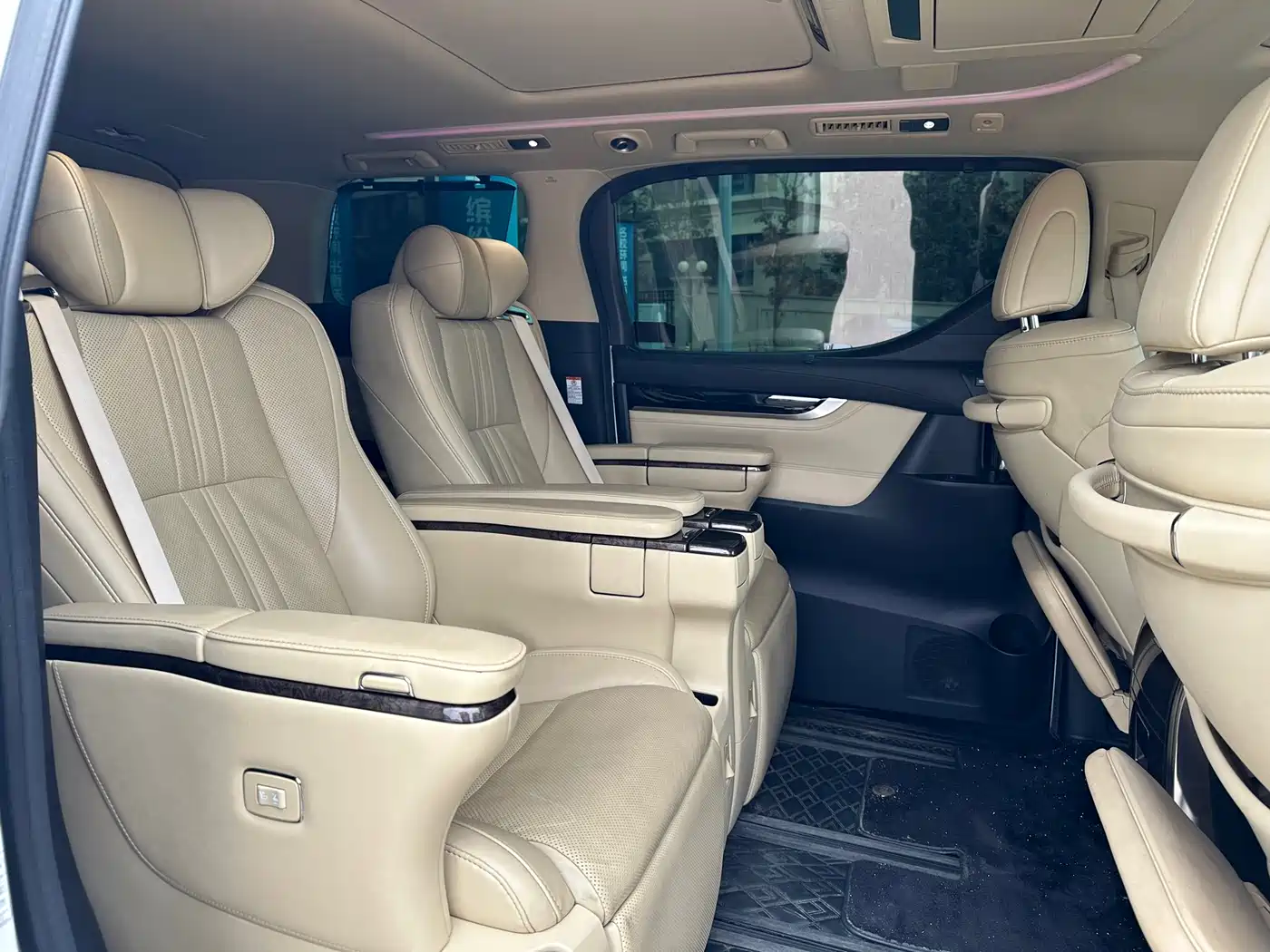 Toyota Alphard 2021 Hybrid 2.5L Premium фото 9
