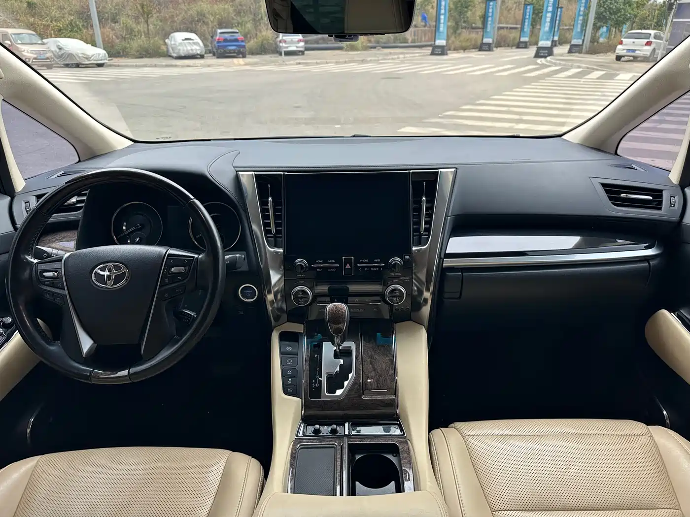 Toyota Alphard 2021 Hybrid 2.5L Premium фото 13