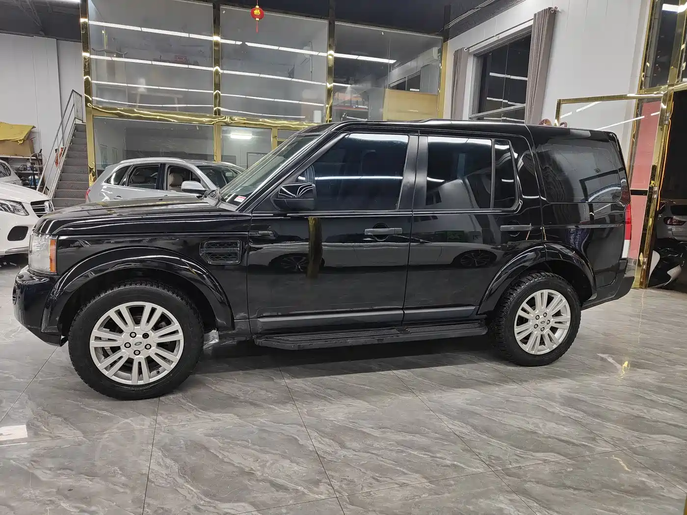 Land Rover Discovery 2009 Model 2.7 TDV6-S фото 22