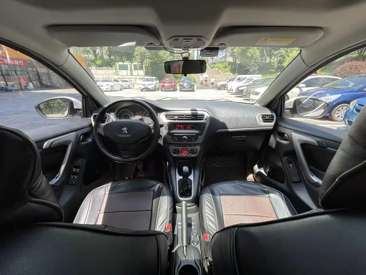 Peugeot 301 2016 1.6L Manual Luxury Edition фото 10