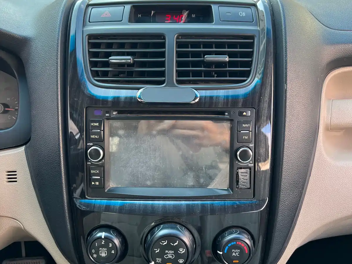 Kia Sportage 2013 2.0L Automatic 2WD GL фото 15