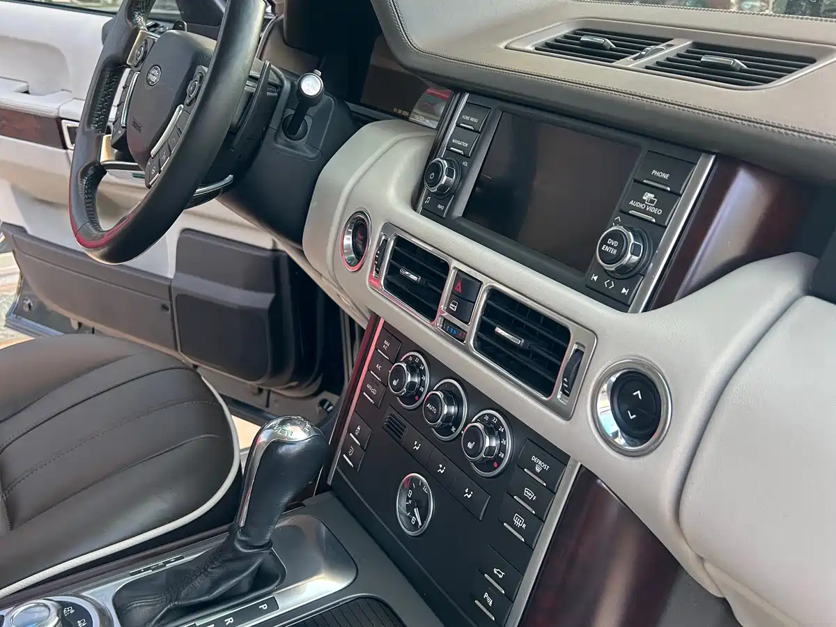 Land Rover Range Rover 2012 5.0 NA V8 фото 13