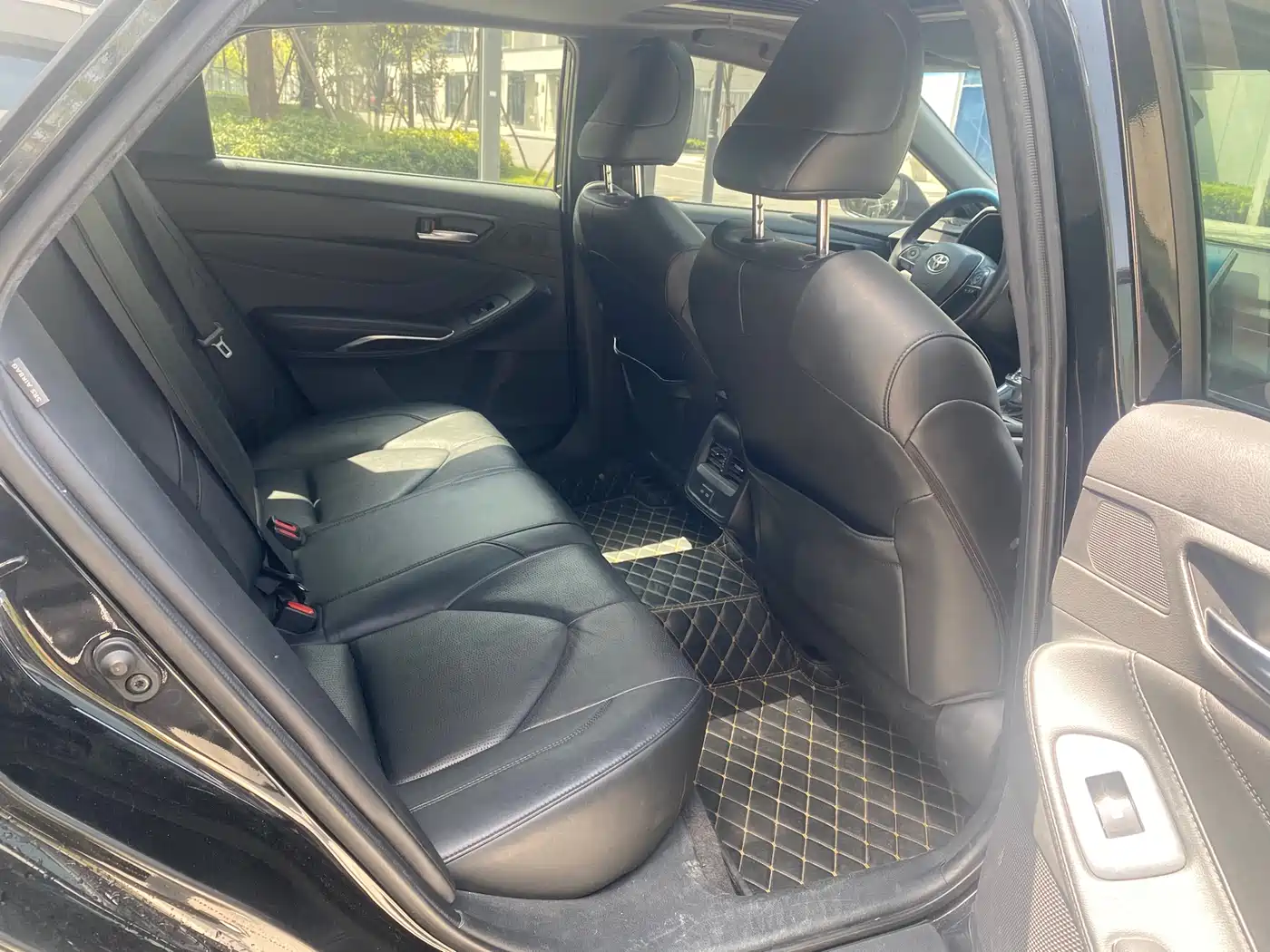 Toyota Avalon 2022 2.0L Luxury Edition фото 15